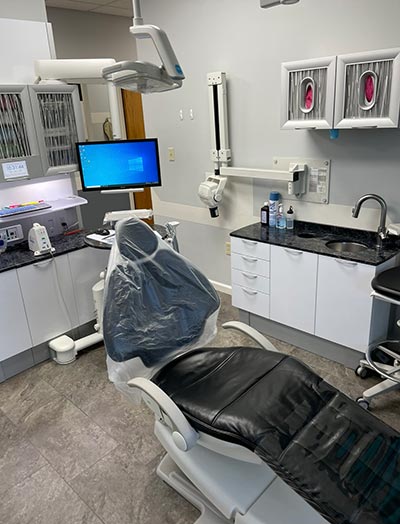 dental chair where patients sit during their appointments at Ellinwood Dental Care in Fort Wayne, IN